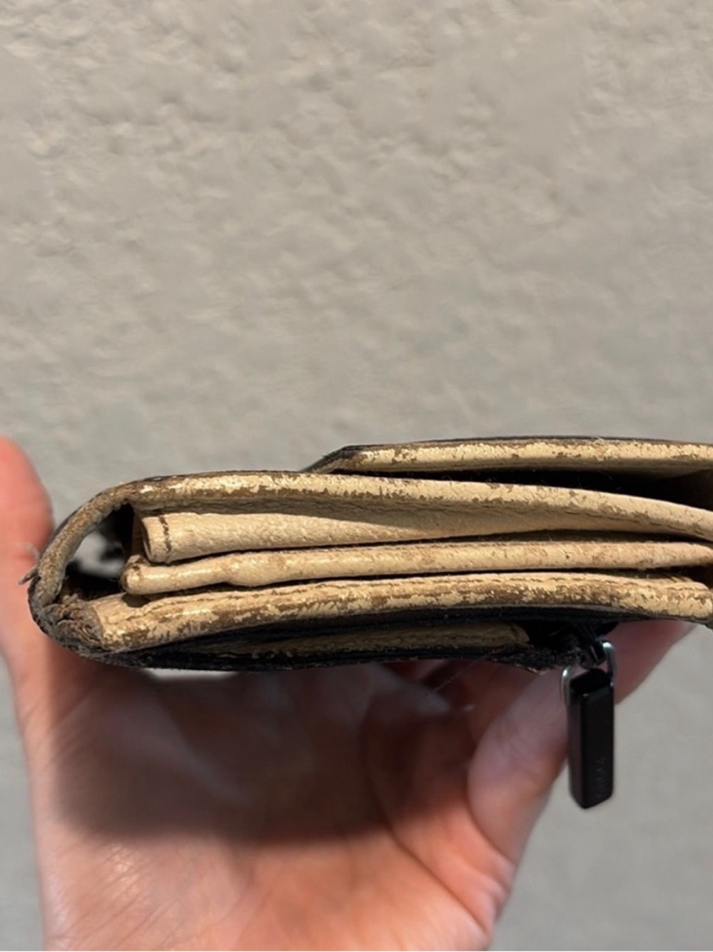 Gucci Trifold Long Snap Black Wallet - Picture 3 of 11